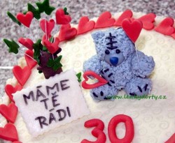 Jedlé dekorace a carving