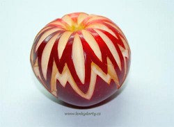 Jedlé dekorace a carving