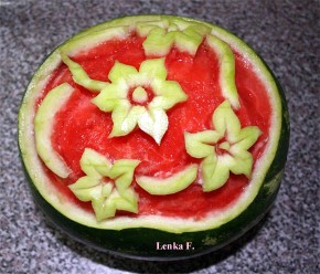 Jedlé dekorace a carving