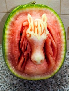 Jedlé dekorace a carving