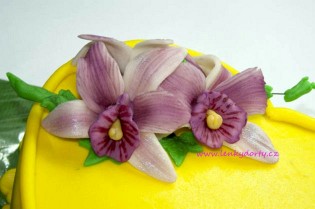 Jedlé dekorace a carving