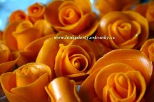 Jedlé dekorace a carving